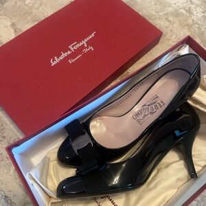 Salvatore Ferragamo Black Patent Leather Vara Bow Pumps